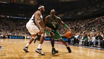 开云官方-夜战赛段：星光下的极速狂飙