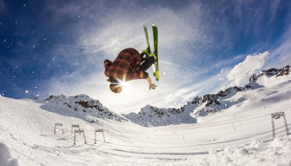 开云-独行侠三分火力爆发，单场命中纪录刷新队史，独行侠领先30分被逆转