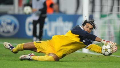 开云平台-史上最年轻的“欧冠偶像”崛起记，欧冠最年轻出场纪录