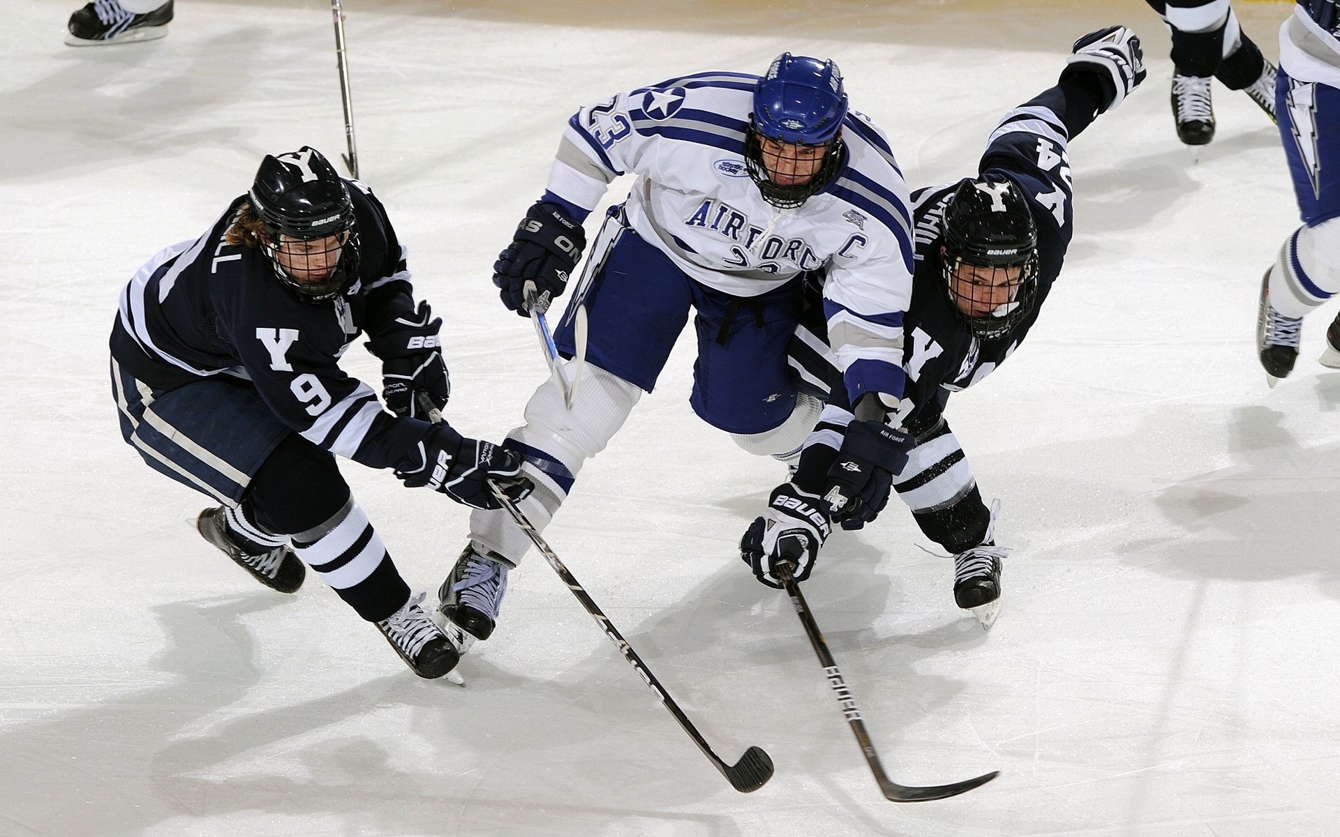 “法甲战役进入高潮，豪门逐鹿中原”，法甲激烈