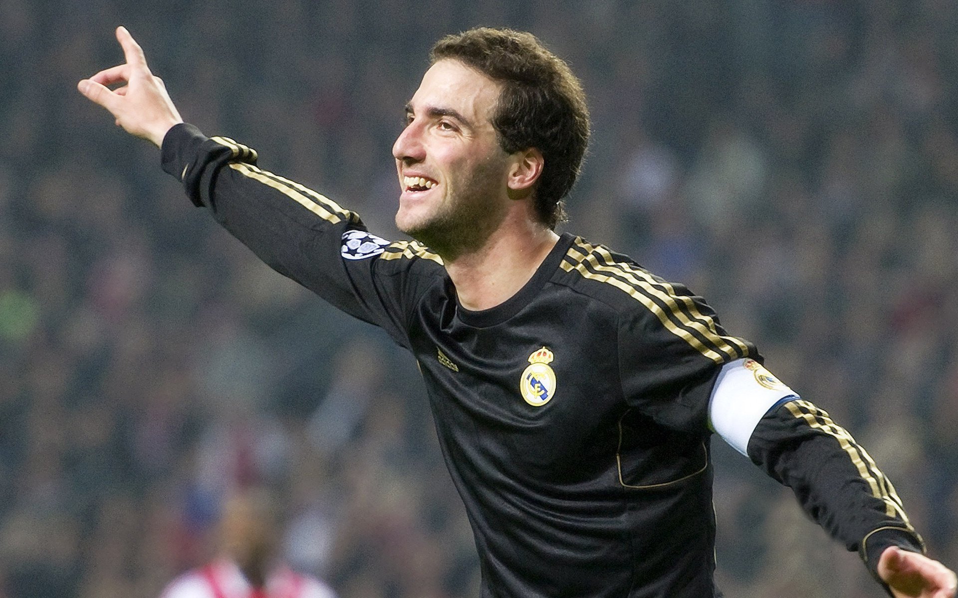 球迷“熱血投票”决出:年度最具影响力的球员,人气最高的球队